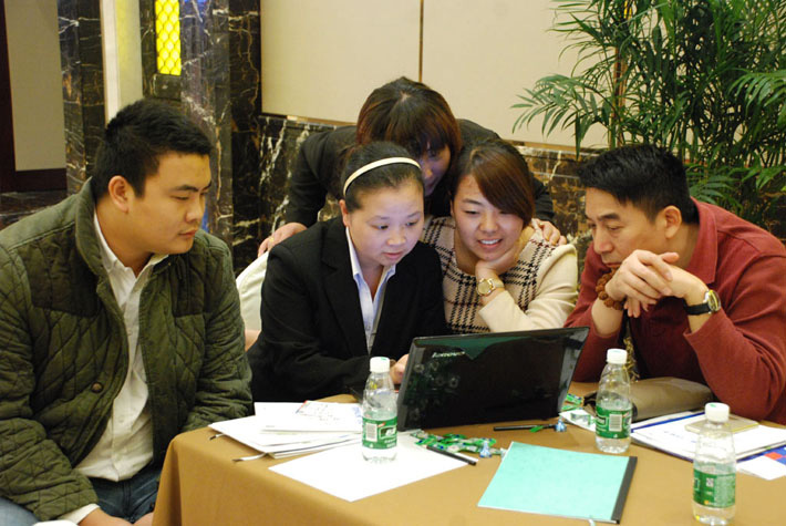 高瞻遠(yuǎn)矚，移攬?zhí)煜? 2014年百度移動(dòng)推廣峰會(huì)會(huì)議報(bào)道